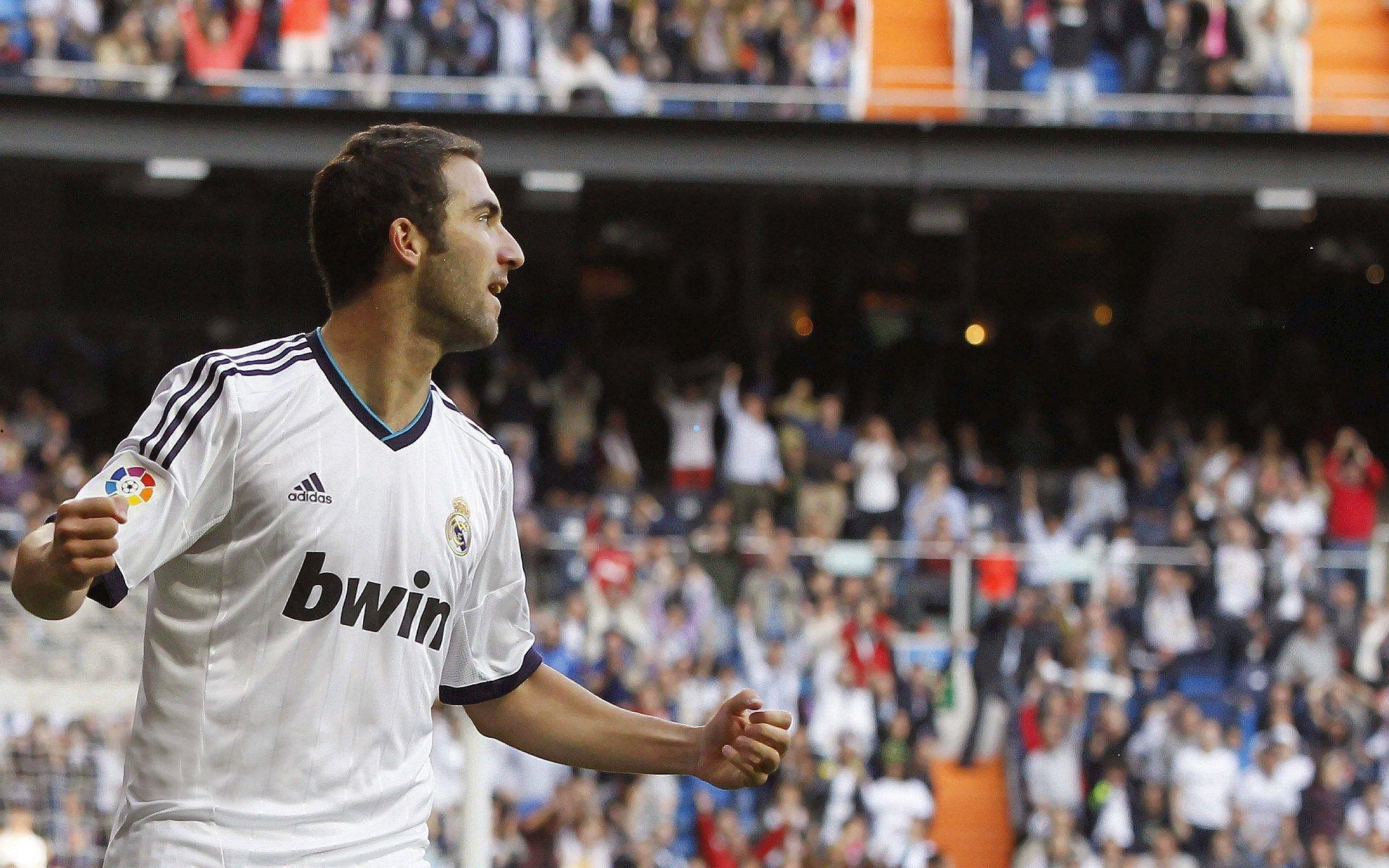 曼联数字化革新，电子季票引领IMAX式沉浸观赛新时代